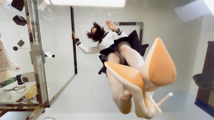 【网盘】【婧児小主】女学妹晓G把我缩小了 GTS 玻璃足底丝袜棉袜POV YC-220601-4