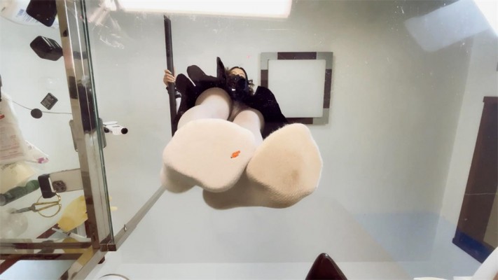 【网盘】【婧児小主】女学妹晓G把我缩小了 GTS 玻璃足底丝袜棉袜POV YC-220601-4