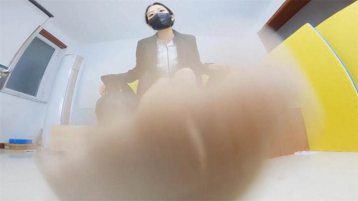 【网盘】【婧児小主】女上司晓G高跟鞋 丝袜脚羞辱支配业绩差的你 沦为她脚下的玩物YC-220411-3