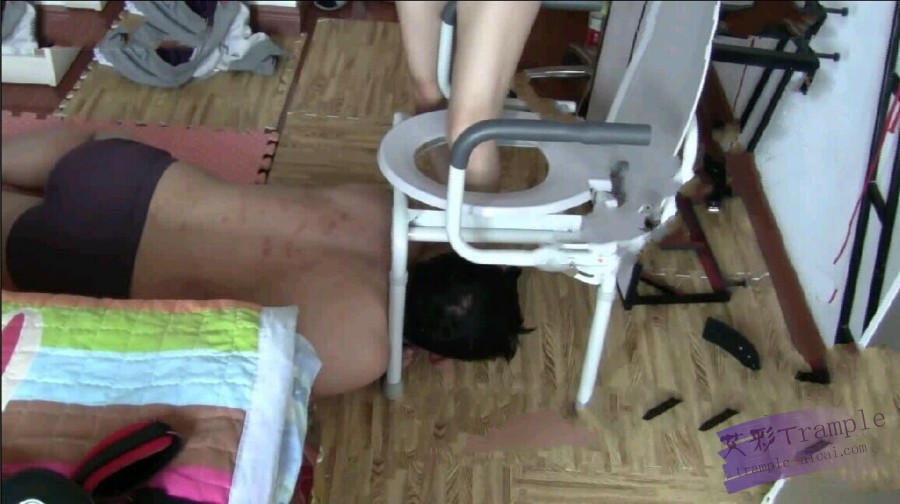 【网盘】傲柔奶奶调教舔的好就赏赐你