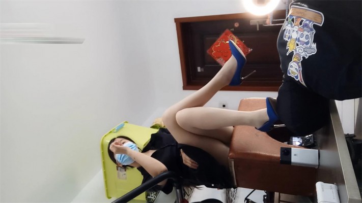 【网盘】【婧児小主】婧児全语言肉丝蓝高跟调教羞辱脚下的贱狗对虔诚的膜拜者的恩赐