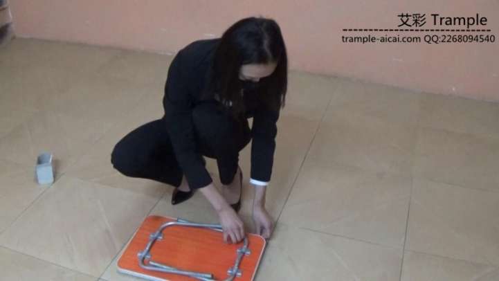 【网盘】职业装木板压碎