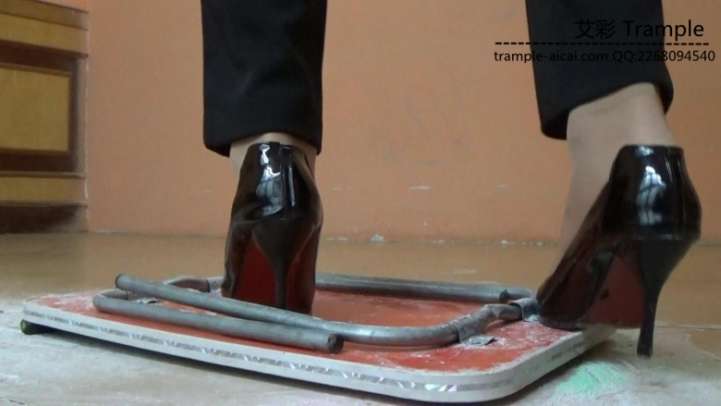 【网盘】职业装木板压碎