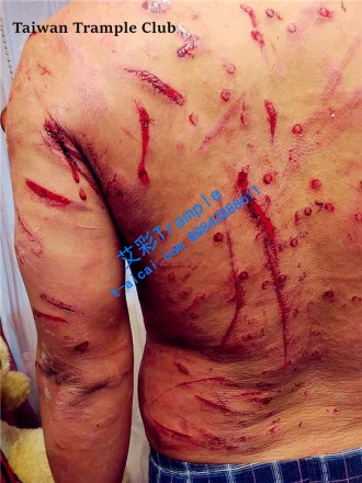 【网盘】血地狱－双女神超残忍狠跺暴踹