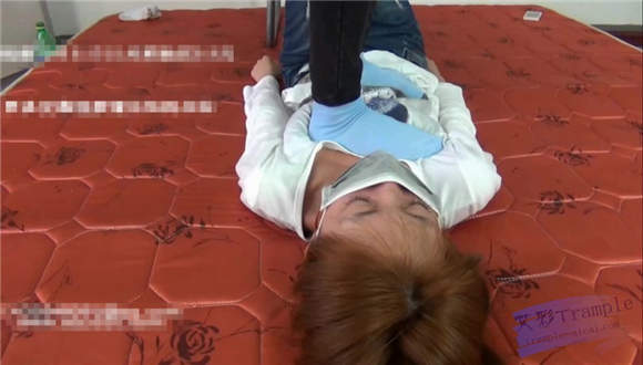 【网盘】★lulu和甜儿★第四十七部 璐璐棉袜脚虐甜儿 G-NV-132