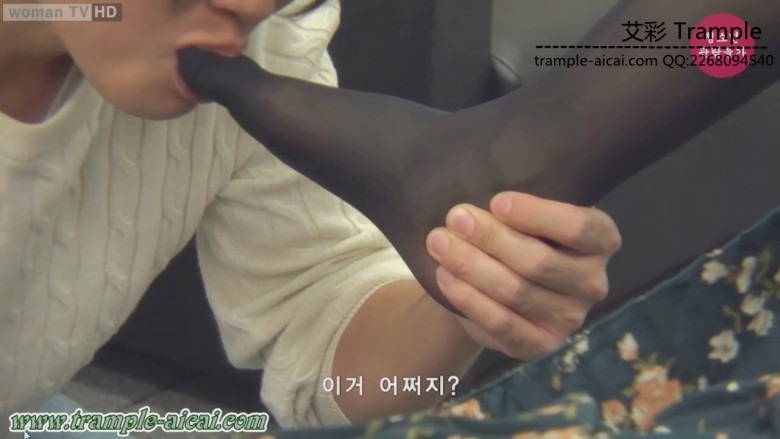 【网盘】HAN-210 女同事黑丝美脚挑逗男同事舔脚