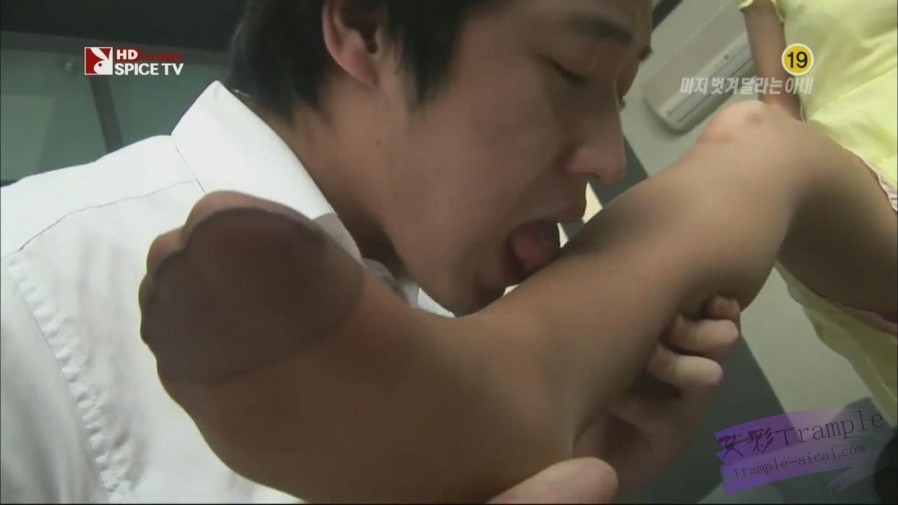 【网盘】中文字幕-韩国姐弟宾馆恋足 HAN-32