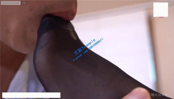 【网盘】小美女骑马舔黑丝脚调教 H-200615-2