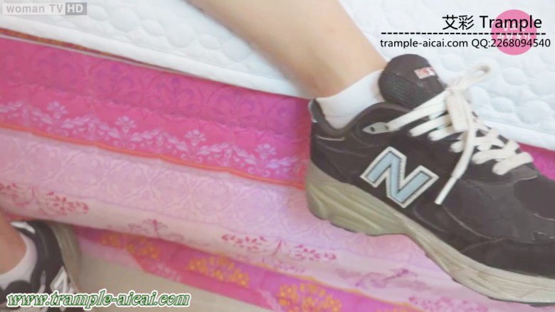 【网盘】彩琳女神-第一视角运动鞋白棉袜调教你（很真实的调教感觉）