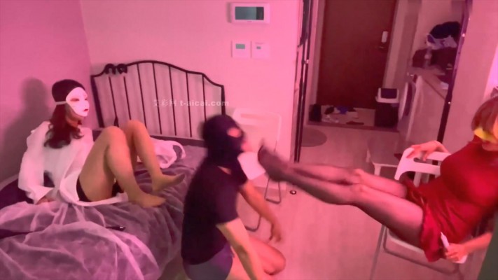 【网盘】【韩国精品视频】59部韩国KTV公主臭丝袜脚踹头跺脸暴力踩踏闻舔脚喂食合集 bf21774