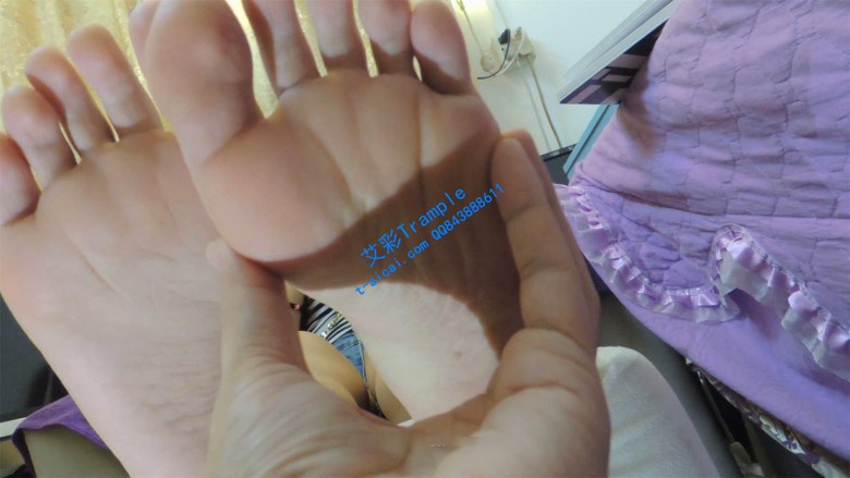 【网盘】玩弄台球美女教练 学舞蹈美女 卖海鲜妹子玉足