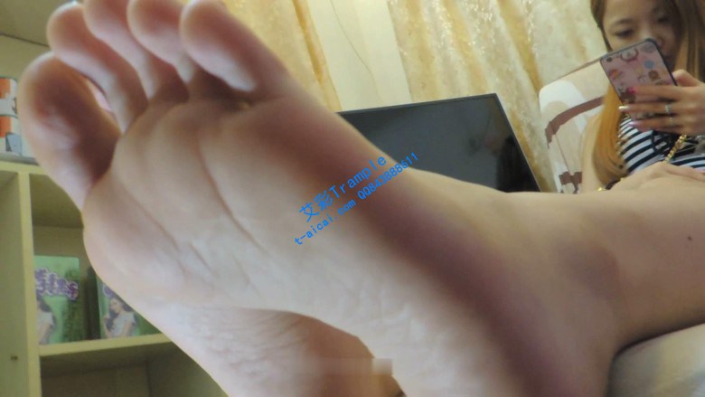 【网盘】玩弄台球美女教练 学舞蹈美女 卖海鲜妹子玉足