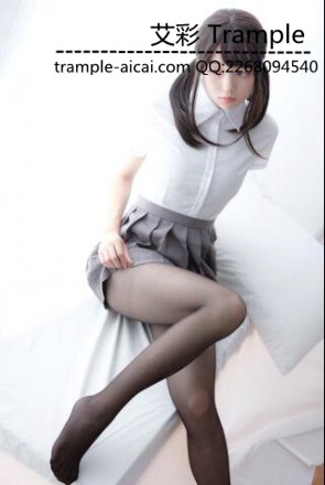 【网盘】超美小萝莉-手撕黑丝袜秀美足