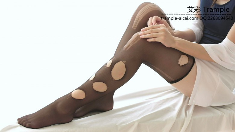【网盘】超美小萝莉-手撕黑丝袜秀美足