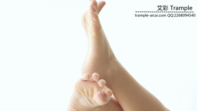 【网盘】超美小萝莉-手撕黑丝袜秀美足