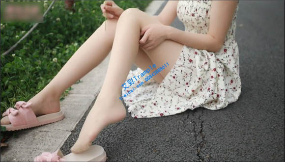 【网盘】清纯萝莉小姐姐-丝袜美足秀