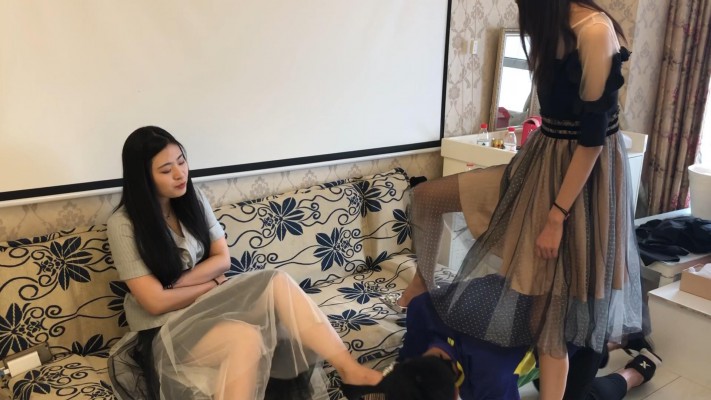 【网盘】双美女S美裙靓鞋无情踩踏调教 YC-220112-9