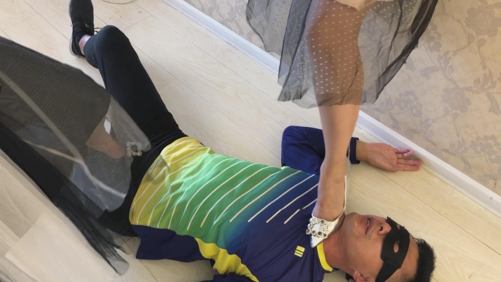 【网盘】双美女S美裙靓鞋无情踩踏调教 YC-220112-9