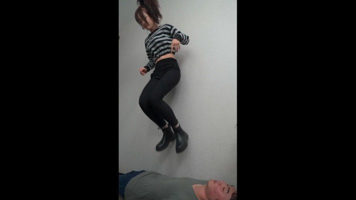 【网盘】8位圈外小白素人踩踏 YC-220117-7