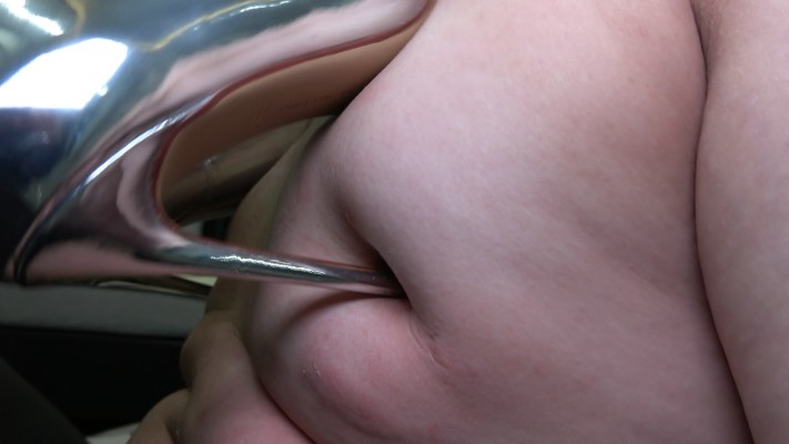 【网盘】【彼岸花】全体重高跟暴踩乳头 YC-220211-2