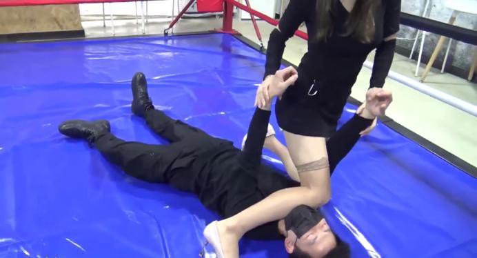 【网盘】国产格斗MF-MF00丝袜高跟美女的挑战（跪杀+搏击+关节技+踩脖子）bf17918