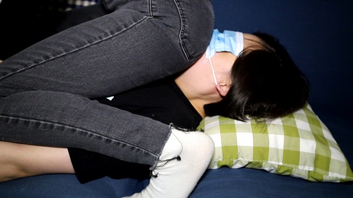 【网盘】【惑心】牛仔裤坐脸臭白袜窒息