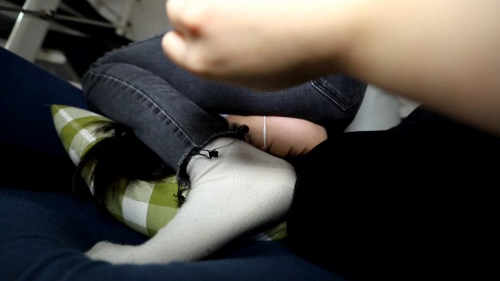 【网盘】【惑心】牛仔裤坐脸臭白袜窒息