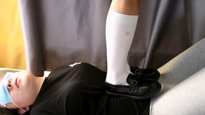 【网盘】【惑心】JK踩踏跺肚子