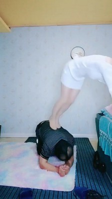 【网盘】【石榴S】双S素人美甲小妹做S【双视角版】 bf21367