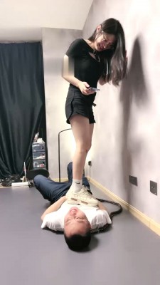 【网盘】【妍主大大】双S-超强深喉插吐/全体重跳踩/踩脖窒息【双视角版】bf28739