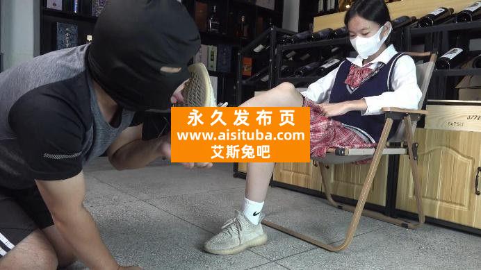 【网盘】【南国原创】小樱S调教老板，舔脏鞋底，舔脚深喉，全体重踩踏，各种的折磨 ACYC-3157