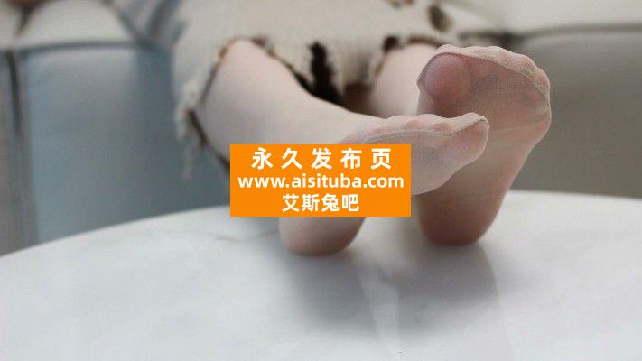 【网盘】【黑丝诱惑】素人芸芸肉丝小白鞋踩踏 YC-240305-4