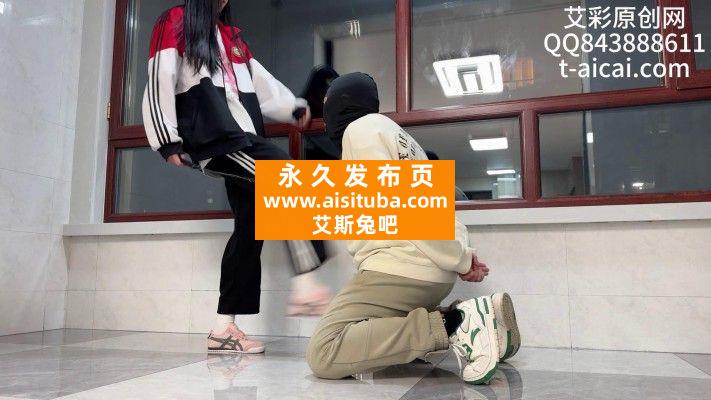 『chnnsct1818』偷拍小慧在学校的照片被发现了 YC-240606-4