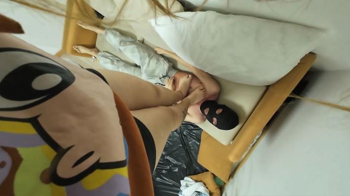 【网盘】『高兴儿』踩踏带着闺蜜比自己体重小三倍的瘦小奴 YC-240926-4