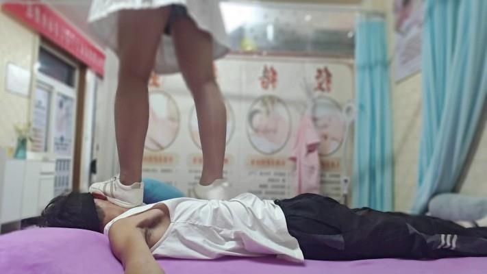 【网盘】会所梓雯姐姐全体重踩 YC-240929