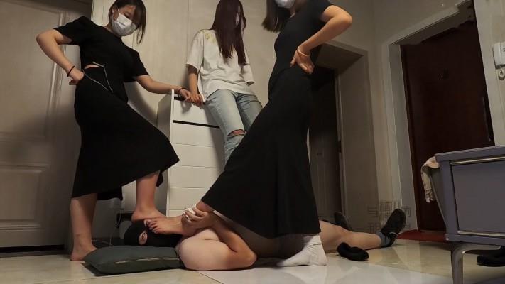 【网盘】【精神小妹】太妹的多人超级群踩时间 ACYC-3804