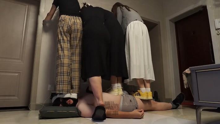 【网盘】【精神小妹】太妹的多人超级群踩时间 ACYC-3804