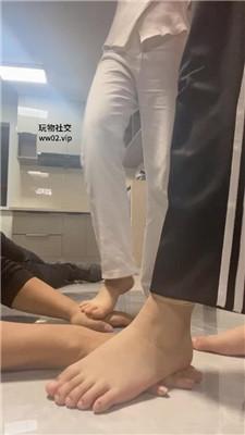 【网盘】【精神小妹】双S-居高临下舔脏鞋底白袜 bf46493