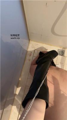 【网盘】【凉子】狗链遛狗/长靴踩踏/虐乳闻白袜 bf46662