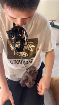 【网盘】【了了的】掐乳坐脸窒息/肉丝脚踩虐/喝洗脚奶 bf46789