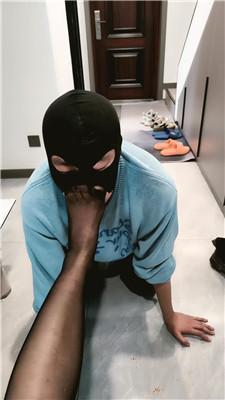 【网盘】【芮兮夫妻】舌头鞋刷/靴子黑丝脚插嘴 JS241108-1