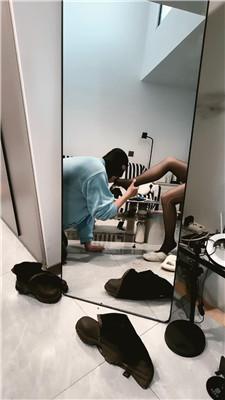 【网盘】【芮兮夫妻】舌头鞋刷/靴子黑丝脚插嘴 JS241108-1