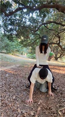 【网盘】【米奇妙妙屋】户外骑马转胯/嘴喂食/舔脏泥巴鞋 bf46737