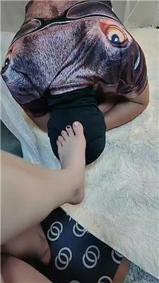 【网盘】【柠檬】贱狗就喜欢吸吮白嫩的脚指头 JS241112-50