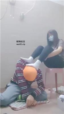 【网盘】【奇了怪了】鞭打/运动白袜踩虐 JS241112-52