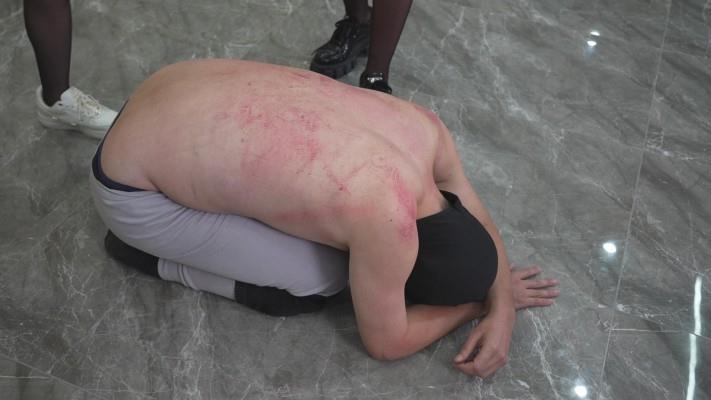 【网盘】超颜值三女S重度轮揍男人,耳光飞脚轮踹,在她们眼里那不是人。YC-241117