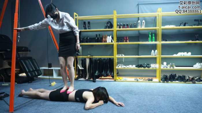 【爱秀套图】高跟踩哭之后继续平底鞋踩女M YC-241128-9