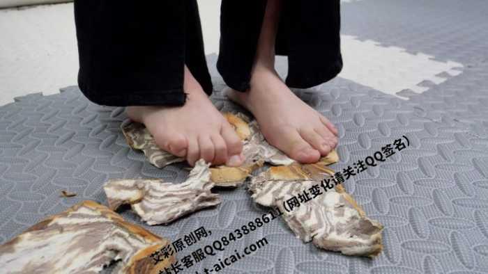 【爱秀套图】【第5风格】00后踩食物合集第三部 BPYC-241202-2
