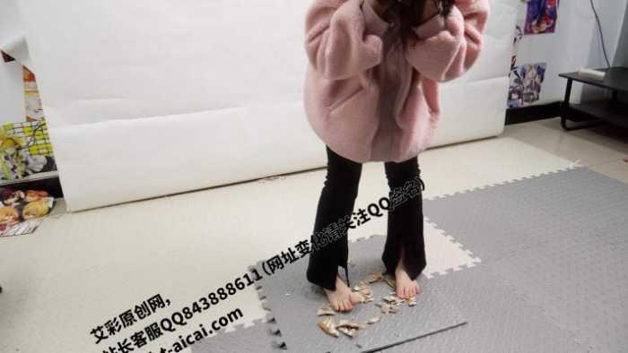 【爱秀套图】【第5风格】00后踩食物合集第三部 BPYC-241202-2