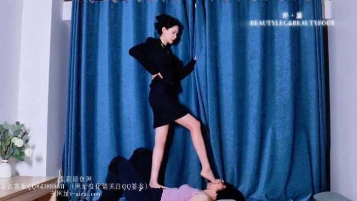 【爱秀套图】艾琳175爆踩大奶女奴 GD017 YC-241205-2